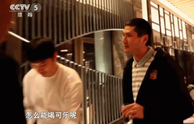 邵佳一批评年轻球员：怎么能喝可乐？ 老队员是十年后才变散漫的