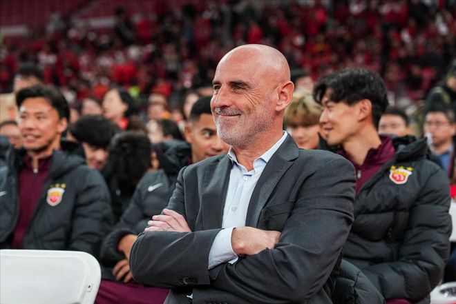 中超最佳主教练入围名单引争议 