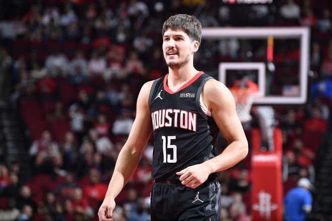 未来可期，专家盛赞谢泼德为球队第三核心，