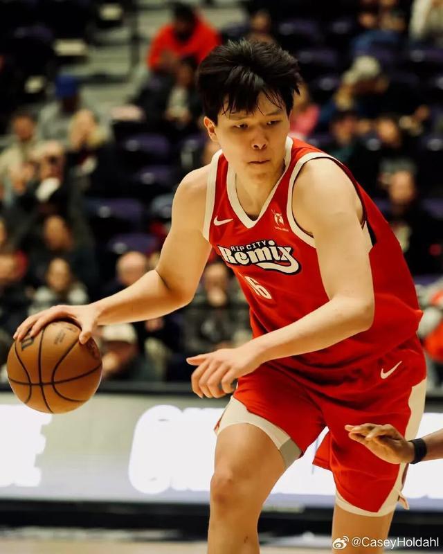 杨瀚森爆发！轰20+7+7却难救主 撕裂