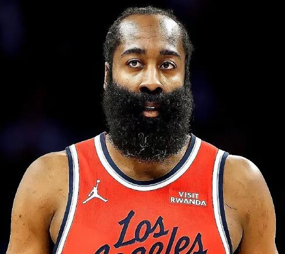 快船被指该尽快清仓多名高管建议趁哈登伦纳德仍有价值立即重建