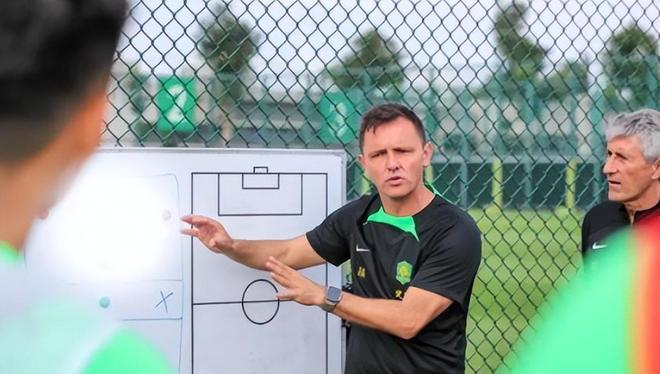 拉米罗含泪告别国安！1比2憾负麦克阿瑟成绝唱 或将转投青岛海牛再执中超帅印