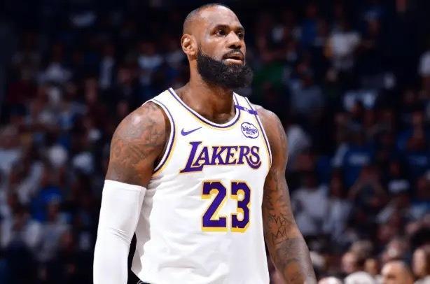 前湖人球员大莫里斯：东契奇加盟后詹姆斯未获应有尊重