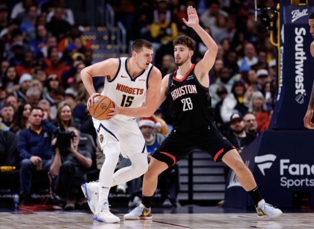 掘金主场迎战火箭