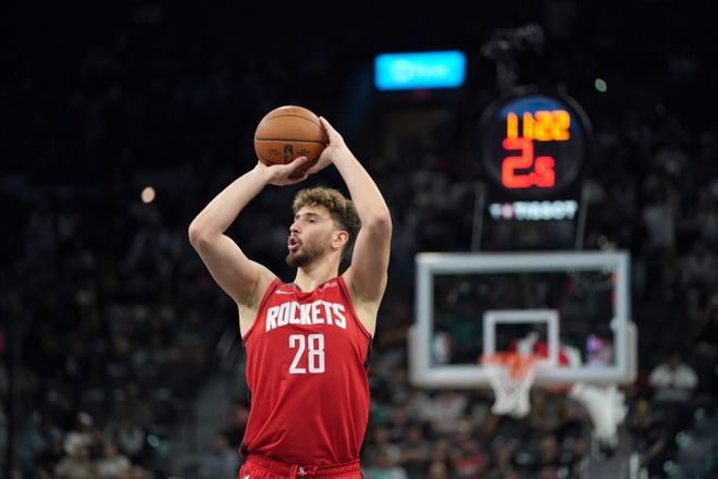 火箭连败暴露隐忧 申京三分低迷引担忧