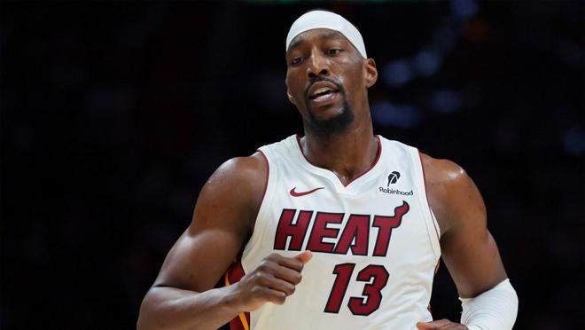 阿德巴约迈向热火队史新里程碑，斯波尔斯特拉称其为“稳定的磐石”