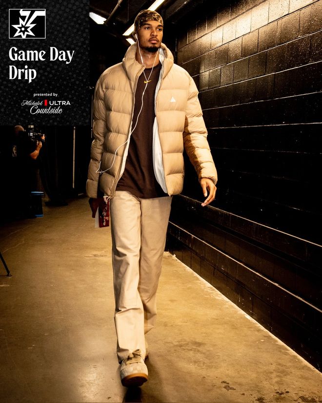 马刺末节发力险胜凯尔特人 福克斯文班亚马