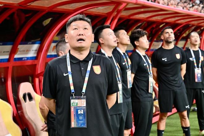 重庆铜梁龙彻底熄火！刘建业陷执教危机,60天11战仅1胜,4场只进1球